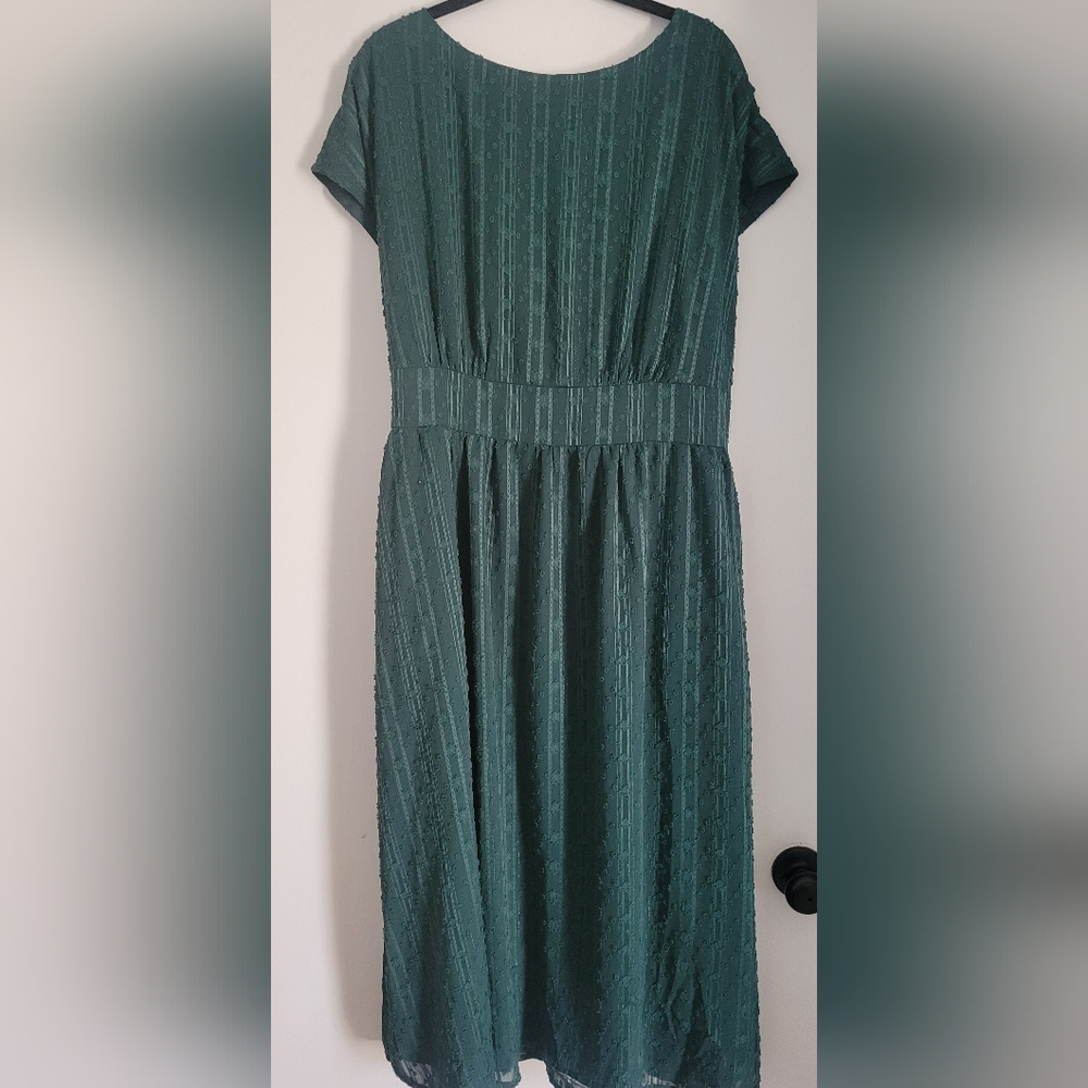 BloomChic Green Cocktail Dress